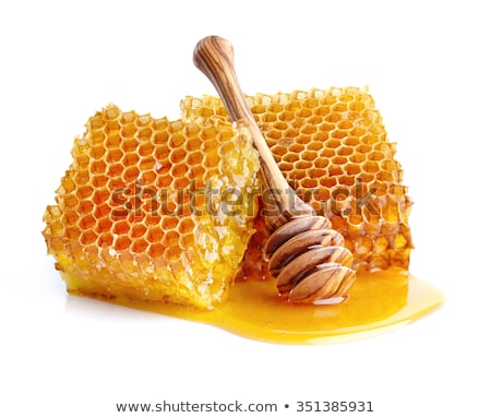 Hình ảnh mật ong đẹp khiến bạn vô cùng say mê với tuyệt đẹp của nó. Đó là một nét kiến trúc đẹp với sắc màu vàng óng ánh. Hãy chứng kiến một cuộc họp của các con ong và tận hưởng sức sống của mật ong trong hình ảnh này.